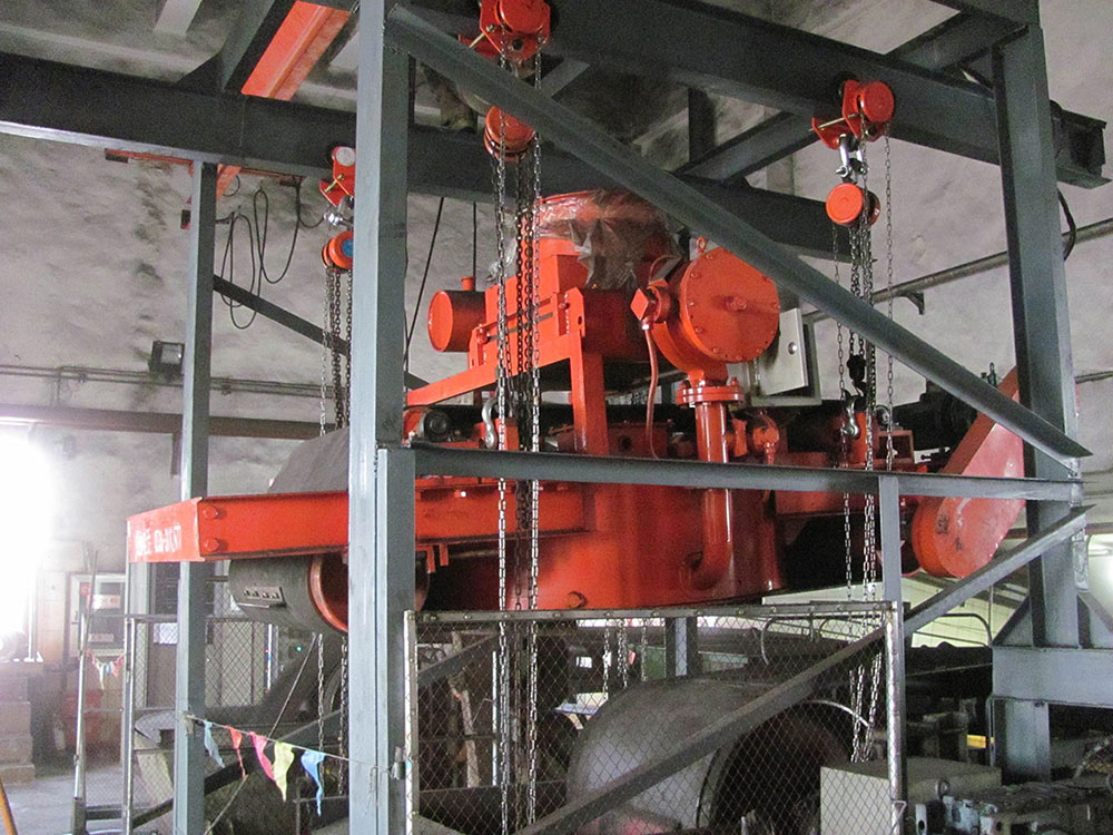 RCDFJ Oil Forced Circulation Self-Cleaning Electromagnetic Separator2