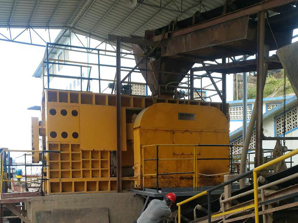 Single Driving High Pressure Roller Mill - Series PGM3